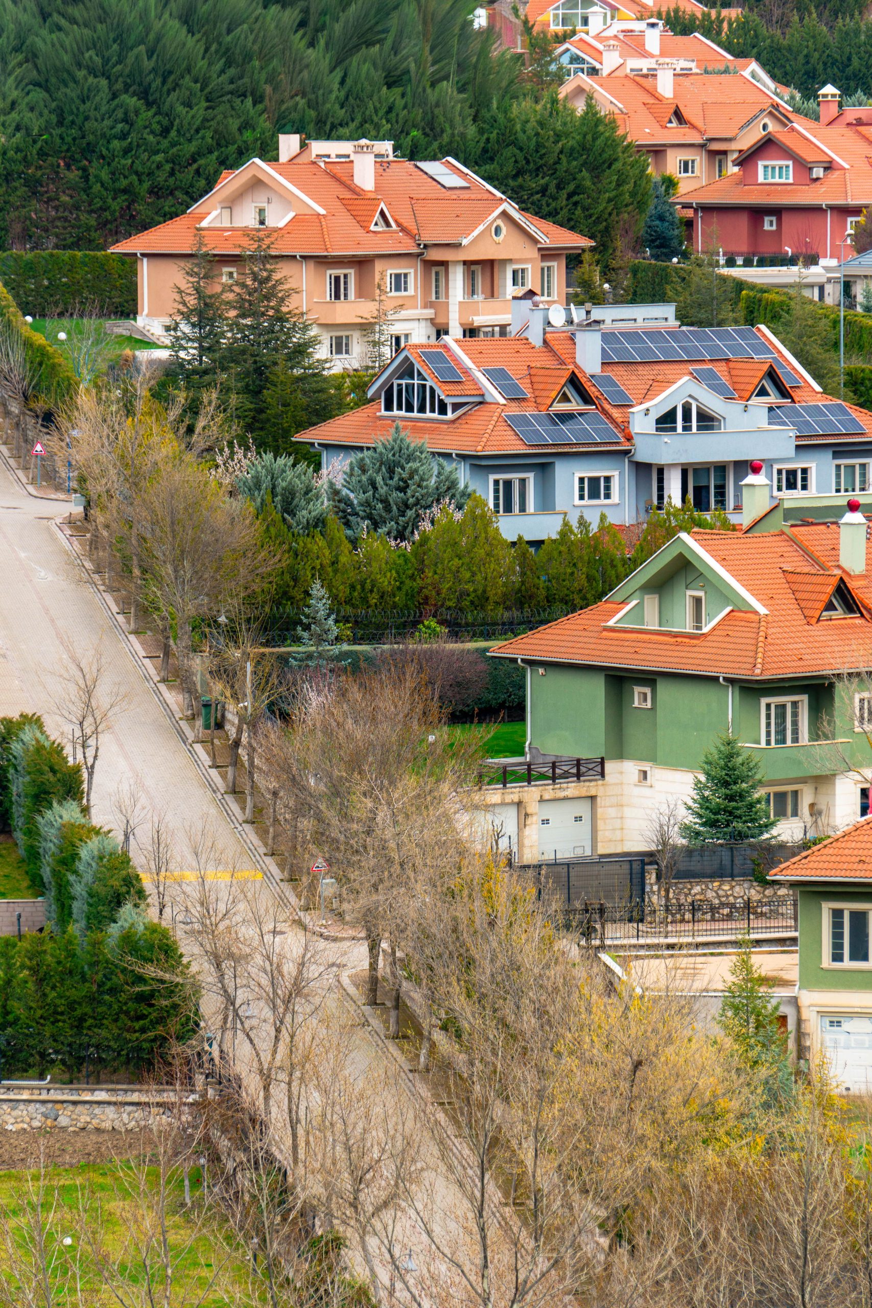 Mortgage lending falls 60%